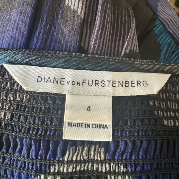 Diane Von Furstenberg Bali Silk Chiffon Wrap Dress Sleeveless A-Line - Size 4 - Picture 12 of 16